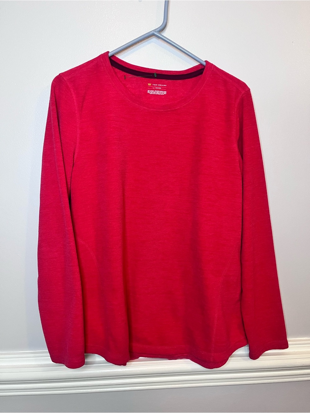 tek gear women’s Long-Sleeve Crewneck Shirt - Bright Red